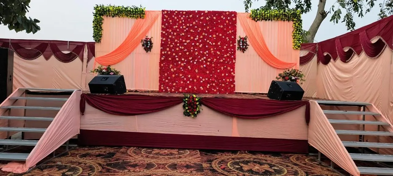 S R Hotel Varanasi